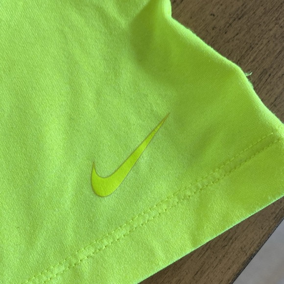 Nike Racerback Tanktop - Picture 4 of 5
